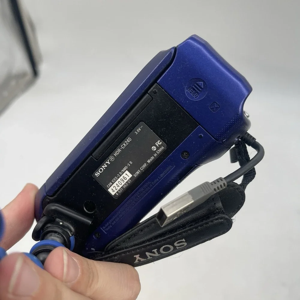 Sony HDR-CX240 CX240 1080p Full HD Camcorder -T12-C8 with Stand Working